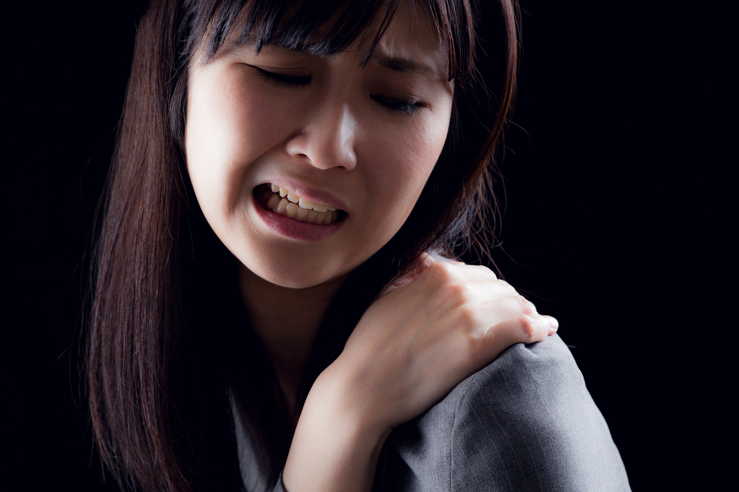 Early Symptoms and Main Cause of Ankylosing Spondylitis